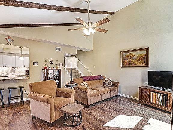 3rd image of 5104 Palo Alto Dr