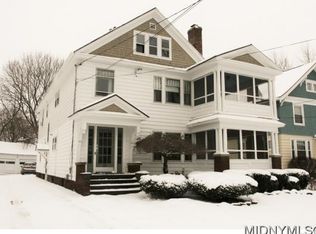 10 Huntington Pl, New Hartford, NY 13413