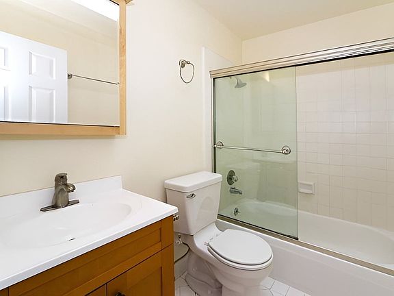 4th image of 3714 Mission St #3714