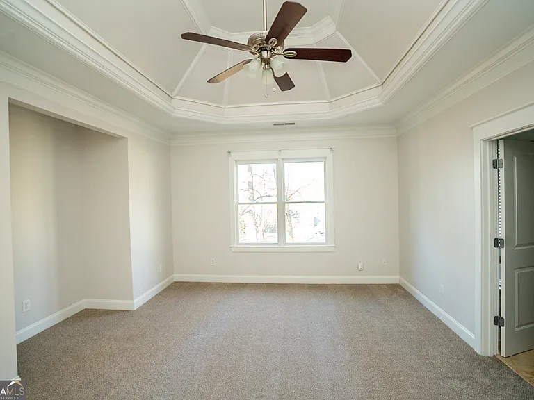 901 Custer Ave SE — Photo 17