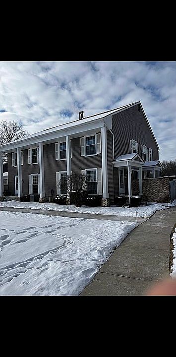1st image of 23587 Stonehenge Blvd #1