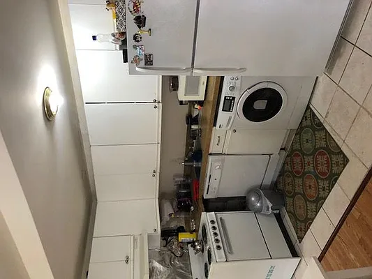 Rented by 18 REALTY | media 16