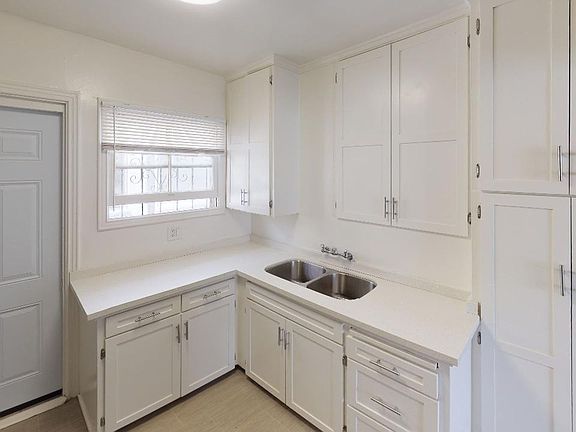 2nd image of 115 N Catalina St #119B