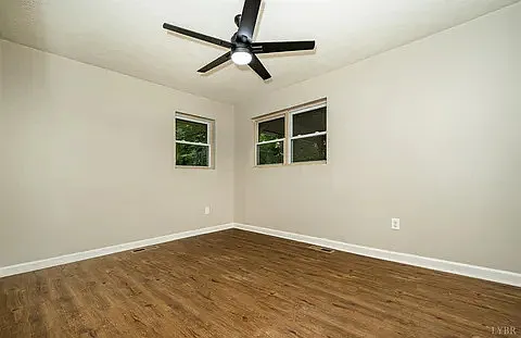 2712 Memorial Ave — Photo 11