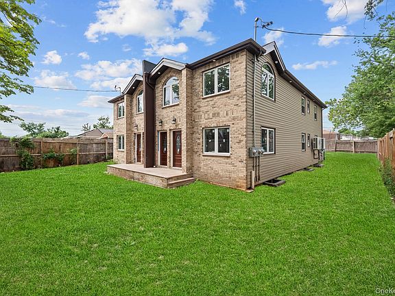 3rd image of 22917 144th Avenue