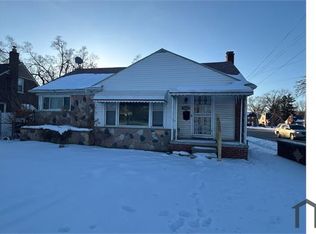 15065 Gilchrist St, Detroit, MI 48227