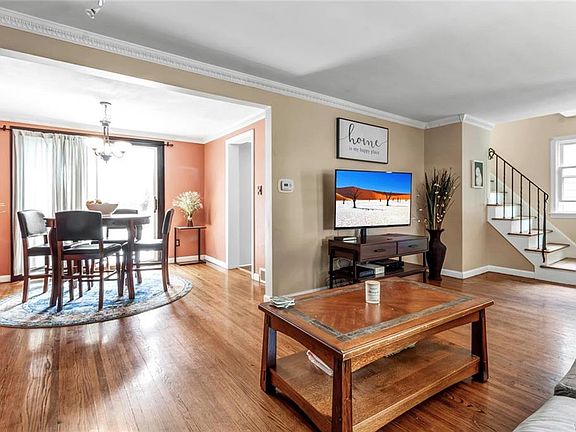 3rd image of 393 Knowlton Ave