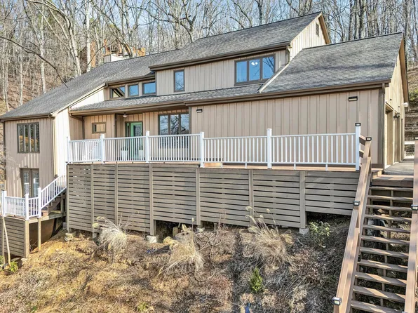 5157 Remington Rd, Roanoke, VA 24018
