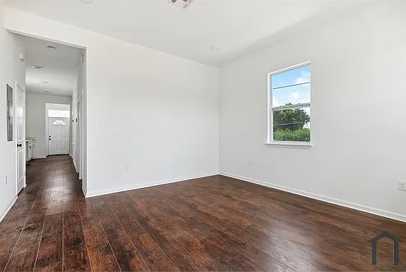 2 bed, 950 sqft, $1,650 — Photo 2