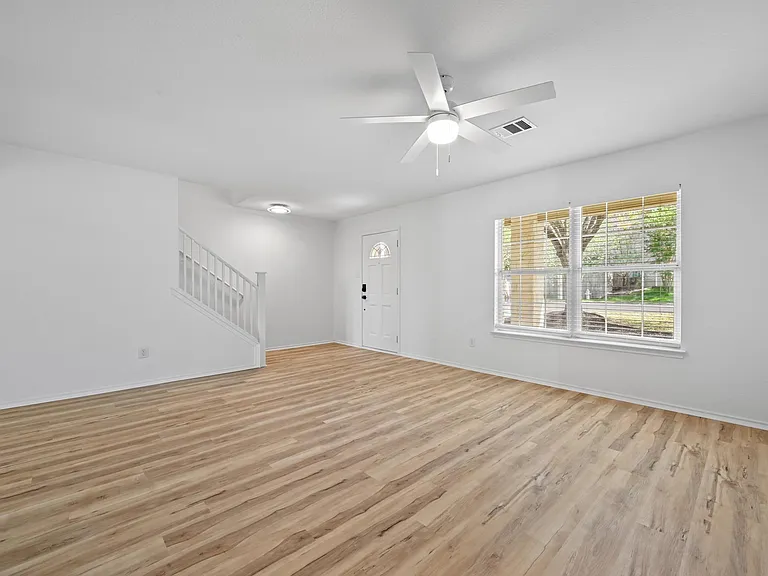 2412 Regal Park Ln — Photo 6