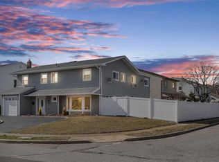 3164 Lydia Ln, Bellmore, NY 11710