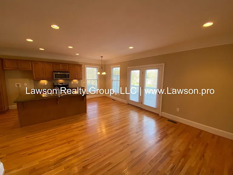 3800 Greenway Dr SW — Photo 14