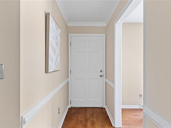 4th image of 2708 Horseshoe Dr