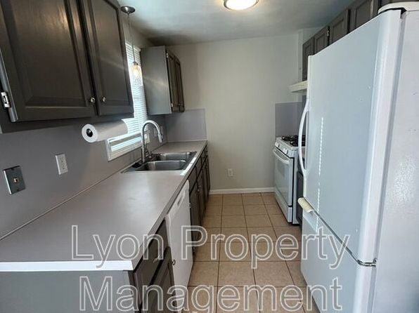 245 Mayfield Ave APT 3