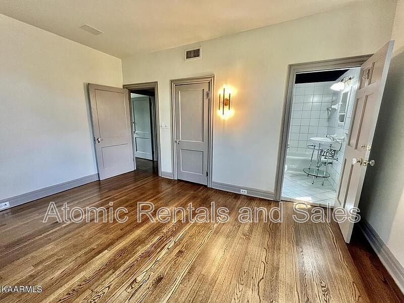 1st image of 3061 Kingston Pike Unit 6