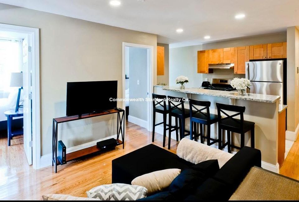 1st image of 85 Egmont St #14