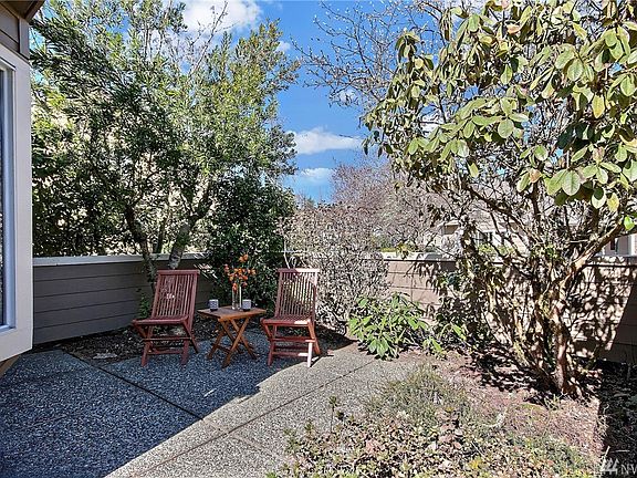 4th image of 3623 225th Pl SE #1323