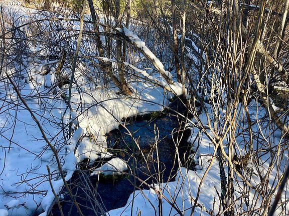 4th image of 61005 Lime Quarry Rd