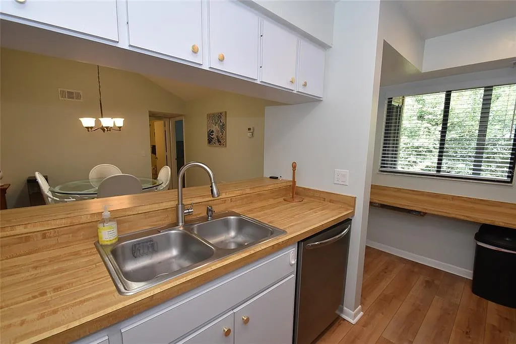 2 bed, 2.0 bath, 1112 sqft, $2,200 — Photo 4