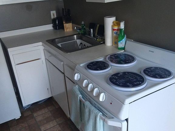 4th image of 463 3rd St #6