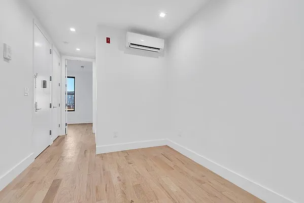 Rented by Brick&Mortar | media 10