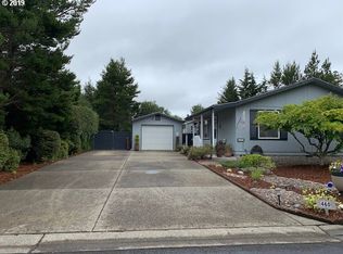 460 Sherwood Loop, Florence, OR 97439