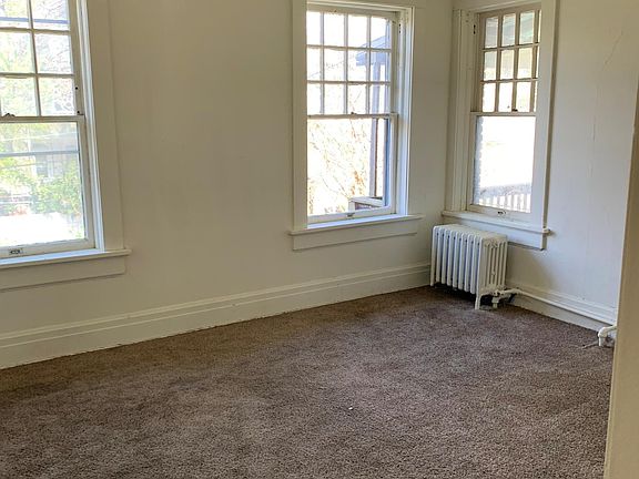 4th image of 2501 Francis St APT 2