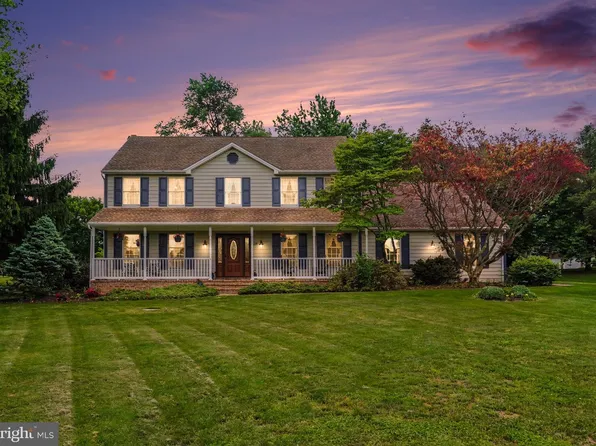 18 Minich Dr, Carlisle, PA 17015
