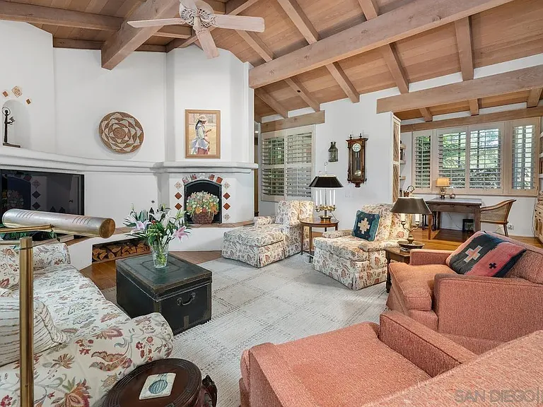 17240 Avenida De Acacias — Photo 11
