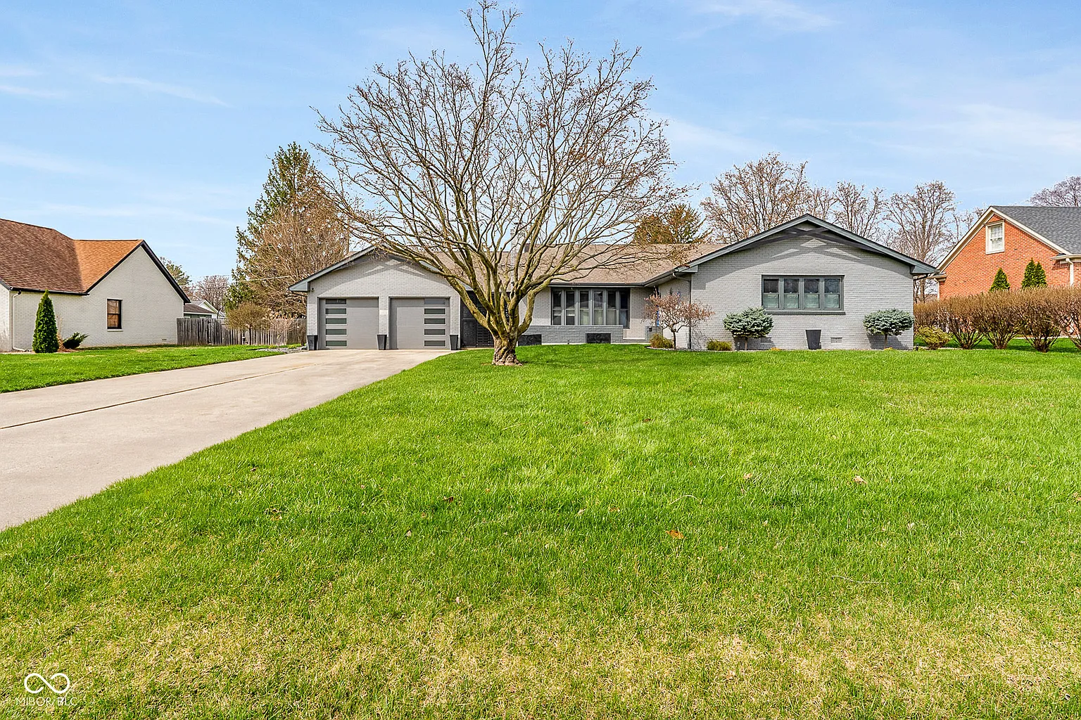597 Lasher Dr photo 1