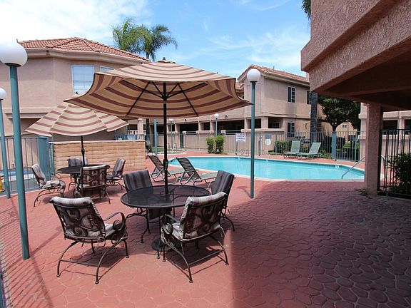 3rd image of 1215 N San Gabriel Ave APT 102