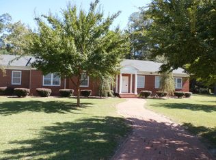 1147 4th St SW, Moultrie, GA 31768