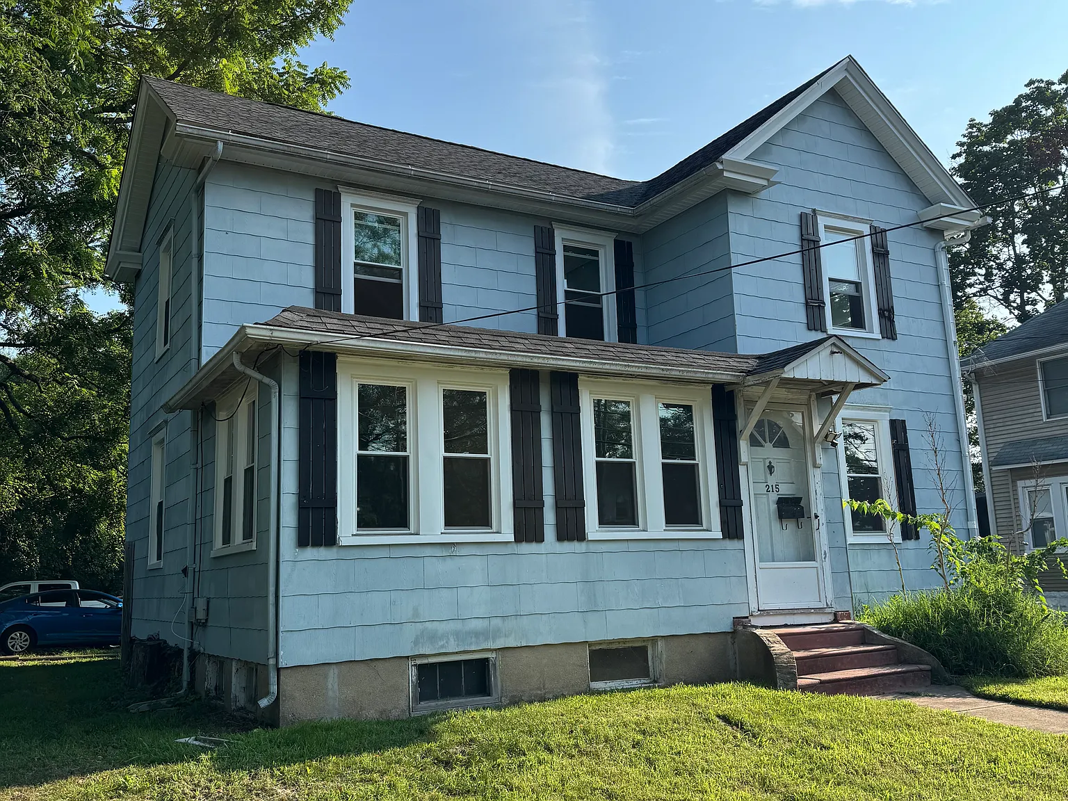 215 E High St — Photo 2