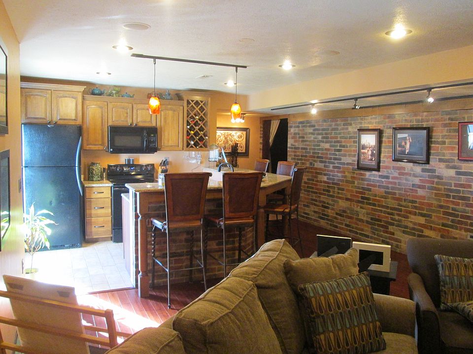 Open Entertaining Area