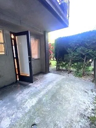 2464 Point Grey Rd #101 — Photo 11
