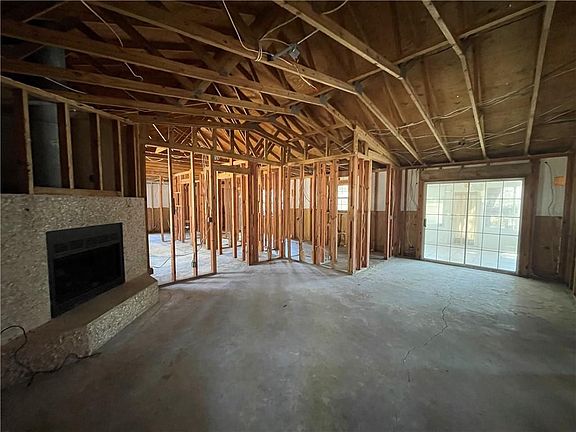 3rd image of 114 Landover Dr