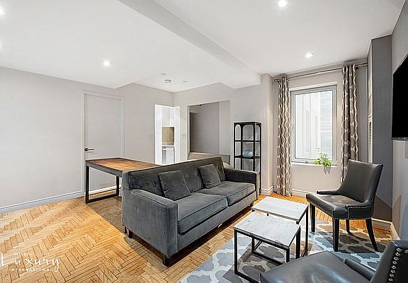 4th image of 106 Central Park S APT 11J
