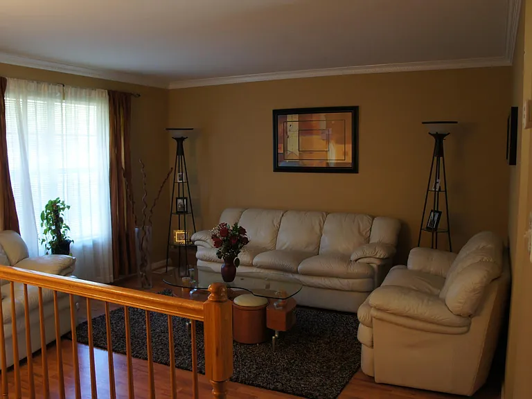 10711 Heatherwood Dr — Photo 3