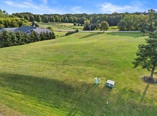 6601 Foxtail Ln, Burlington, WI 53105