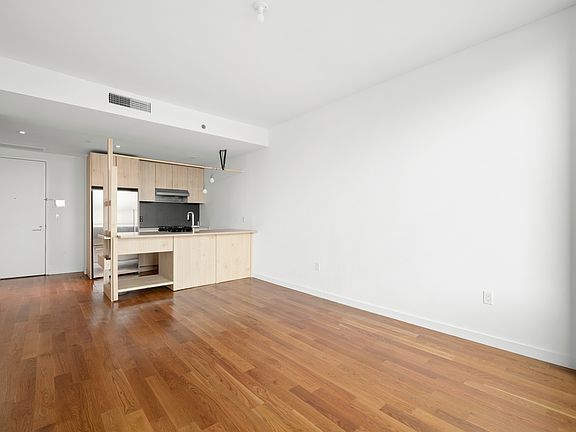 3rd image of 123 Melrose St APT 707