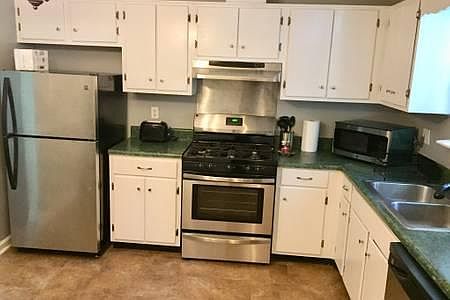 5th image of 1268 Brookview Ln SE