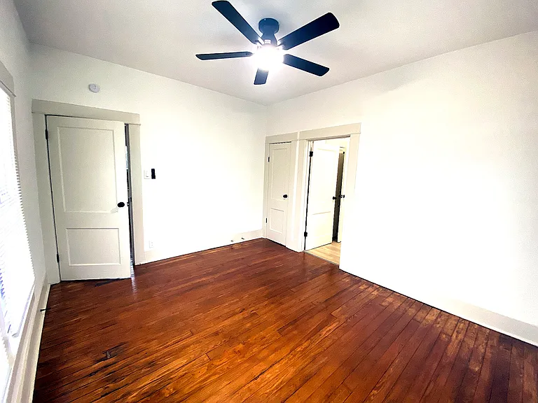 830 Texas Ave — Photo 16