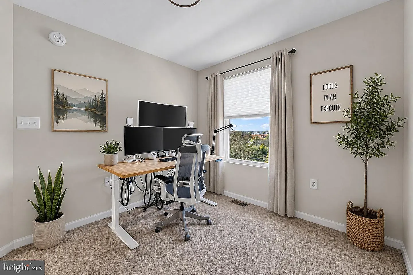 3 bed, 1745 sqft, $2,200 — Photo 3