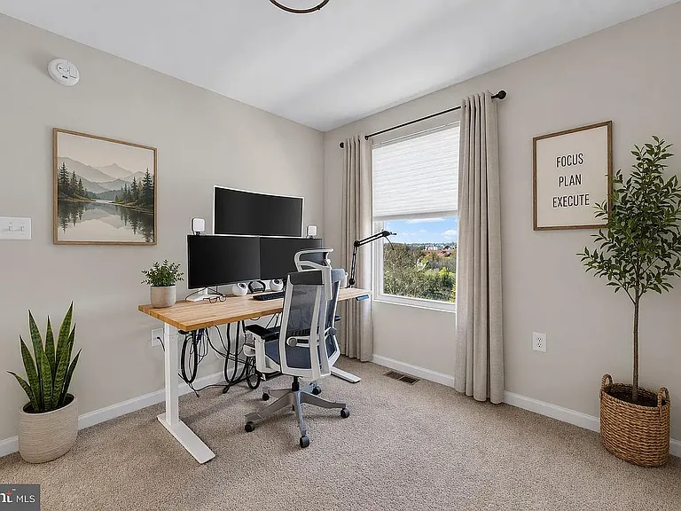 159 Presidents Pointe Ave #159 — Photo 3