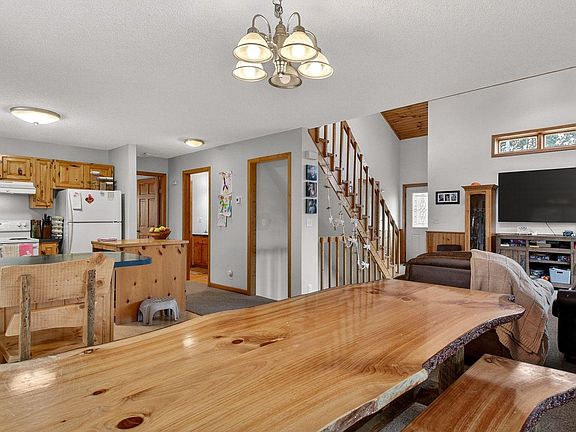 4th image of 762 27 7/8 St