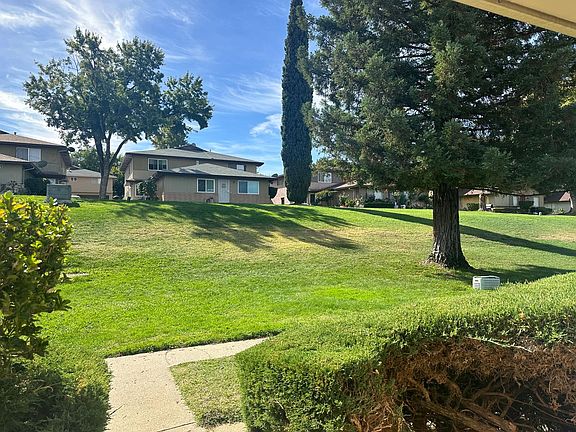 5th image of 3677 Galena Dr APT 1