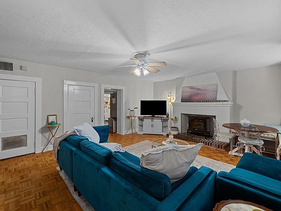 4th image of 36 Elm St #B