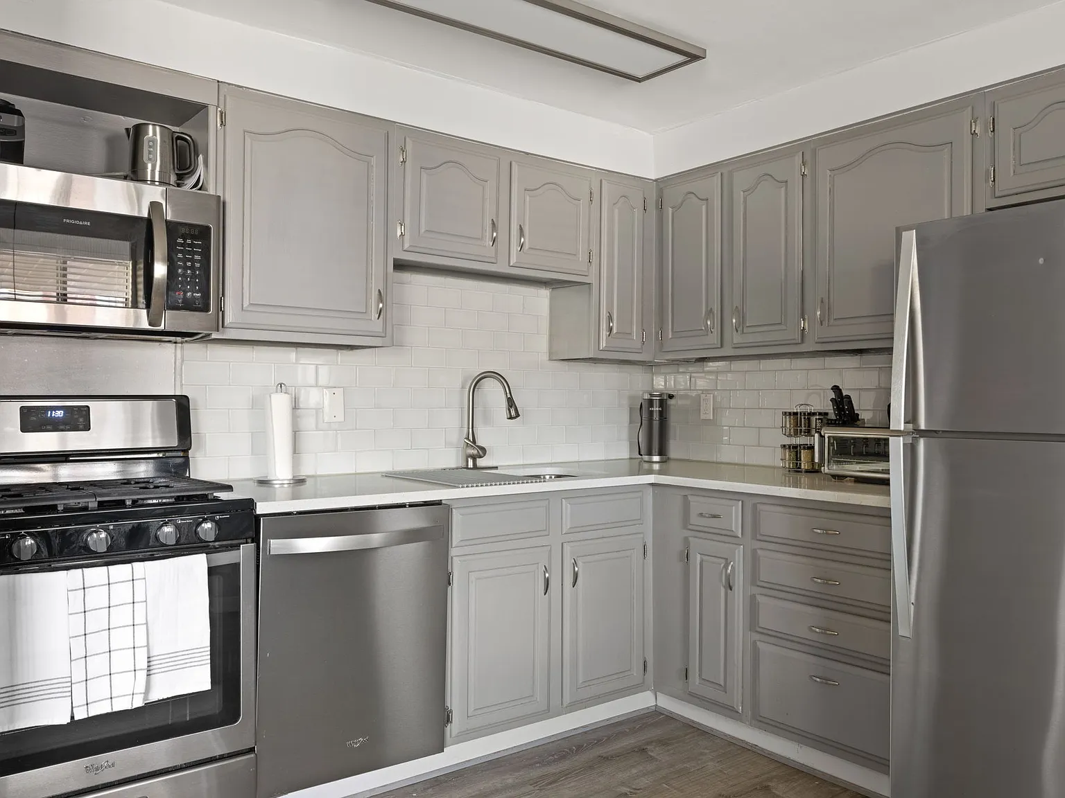 Mary Ann Apartments — Photo 2