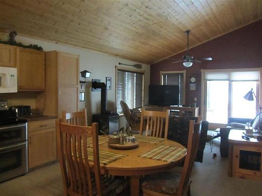 4th image of 21000 Husby Ln