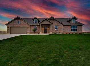 120 Spanish Moss Trl, Rhome, TX 76078